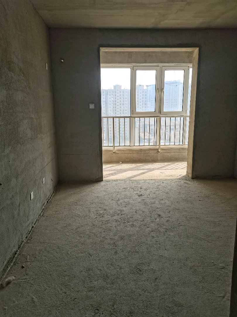 名城首府,要求全款,好的校区,出行方便,附近商场4
