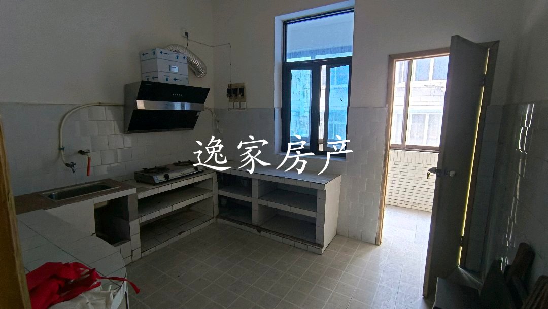 夹江公安局家属院,有遗产税 还价不超过20万8