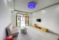 1.一路之隔象湖农贸市场,生活便利!2.附近昌南体育馆9