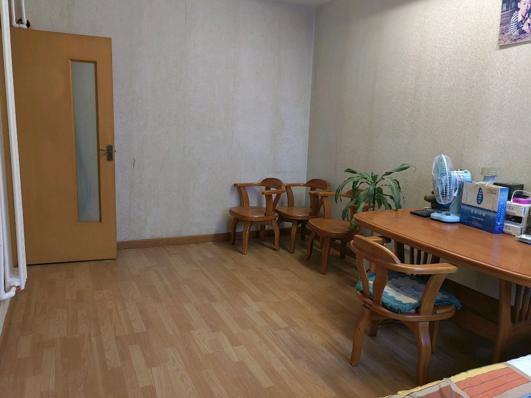 汉江路电业局家属院,电业局家属院6楼带地暖 急售8