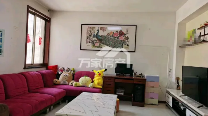 樱花苑精装两室带草房 可季租 半年租