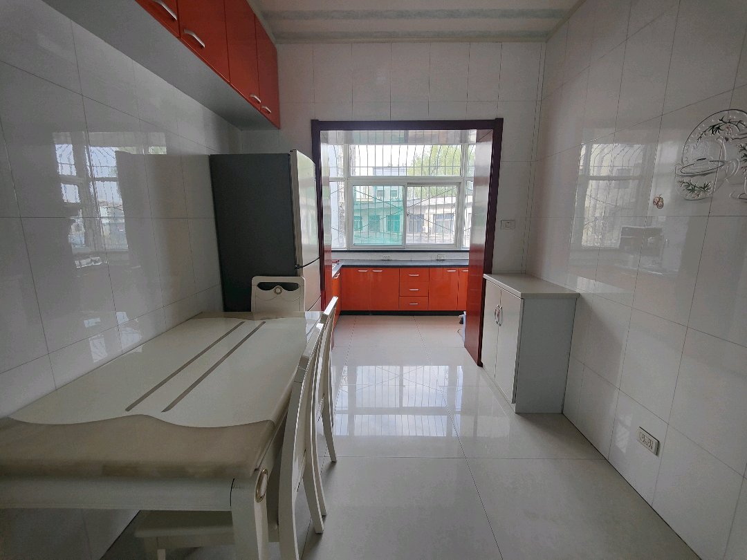 孝柳新安小区,对口三小,2室2厅,满二,精装,带地下室4