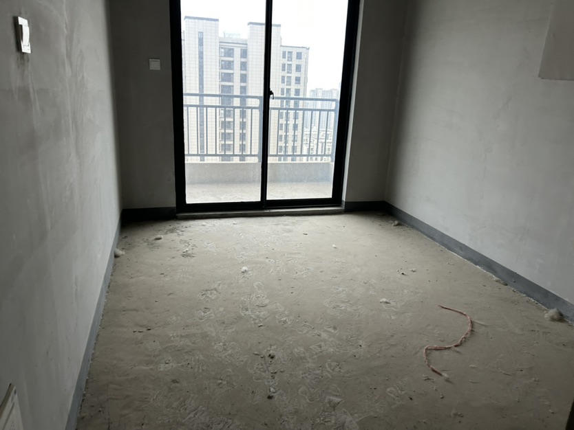 碧桂园天誉,二月份满两年带车位,钥匙在建颍老家5