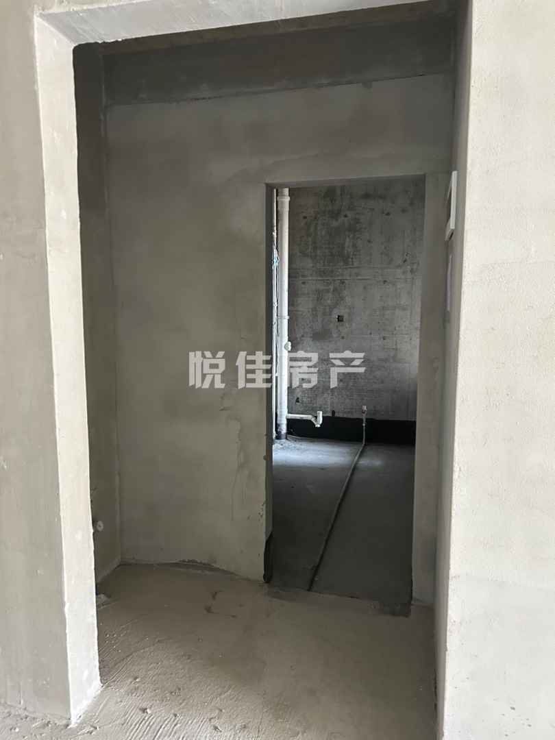 恒昌名门世园,万达旁大型新小区,交通便利,配套齐全2