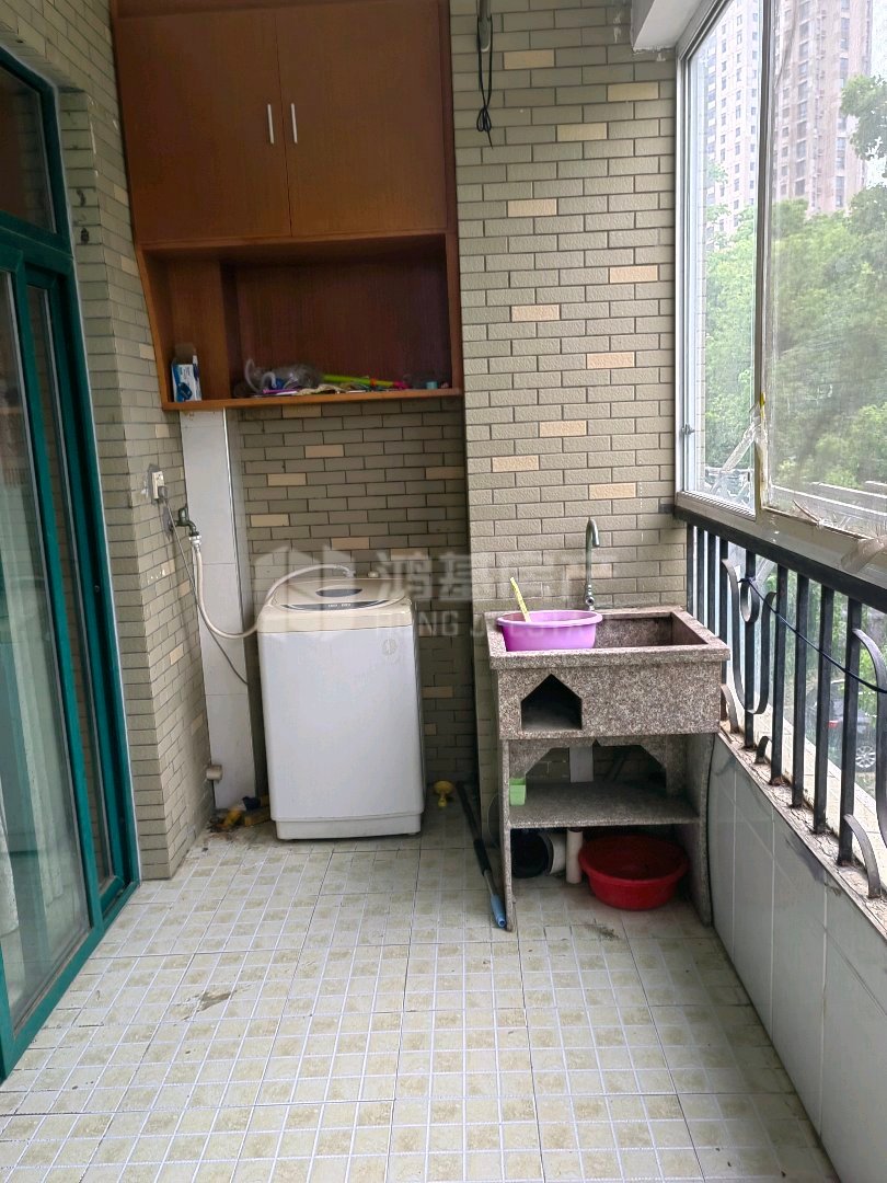 正荣大湖之都观澜郡,送!送!送!房东只拎衣服走,家电家具全部送!9
