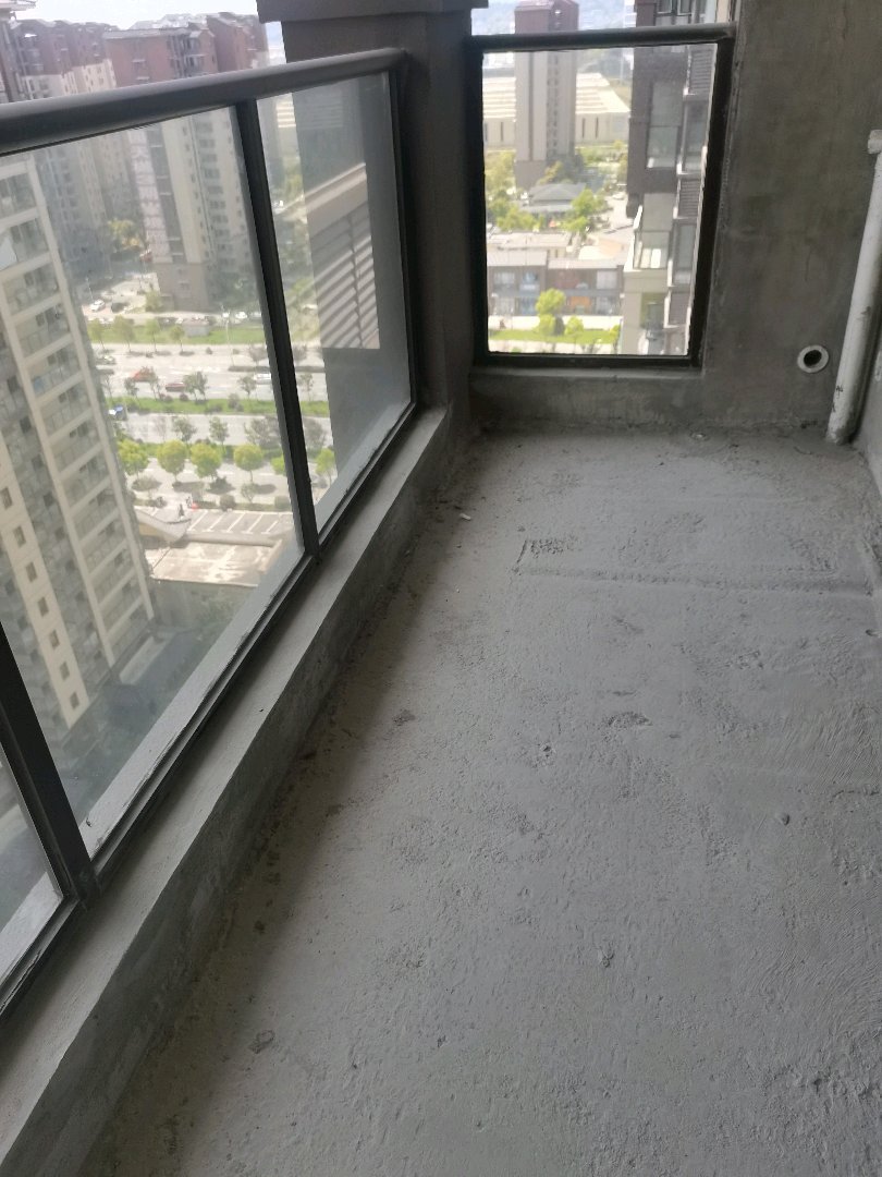 广银海棠湾,海棠湾毛坯三房出售,环境好出行方便5