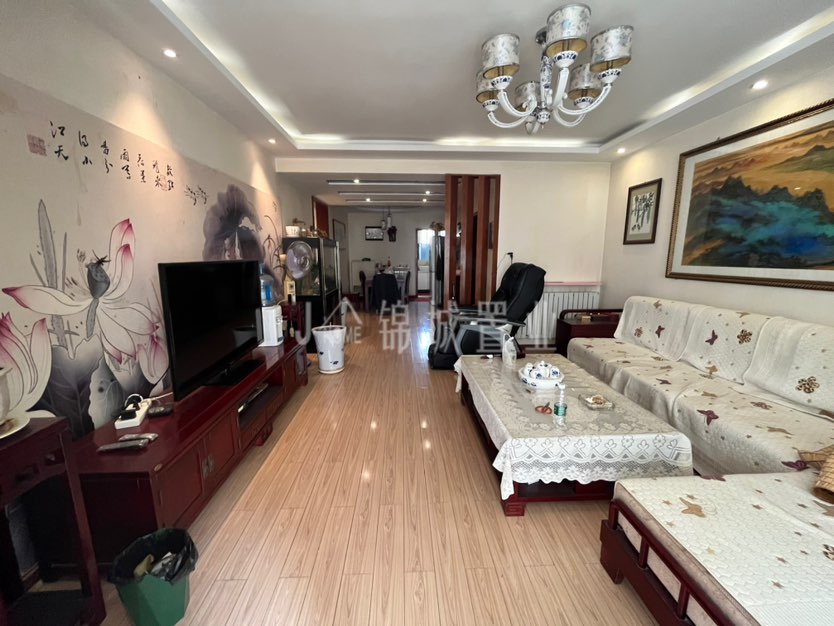 萃庭小区,精品好房,楼层好,视野广,萃庭小区4室2厅2卫1阳台!3