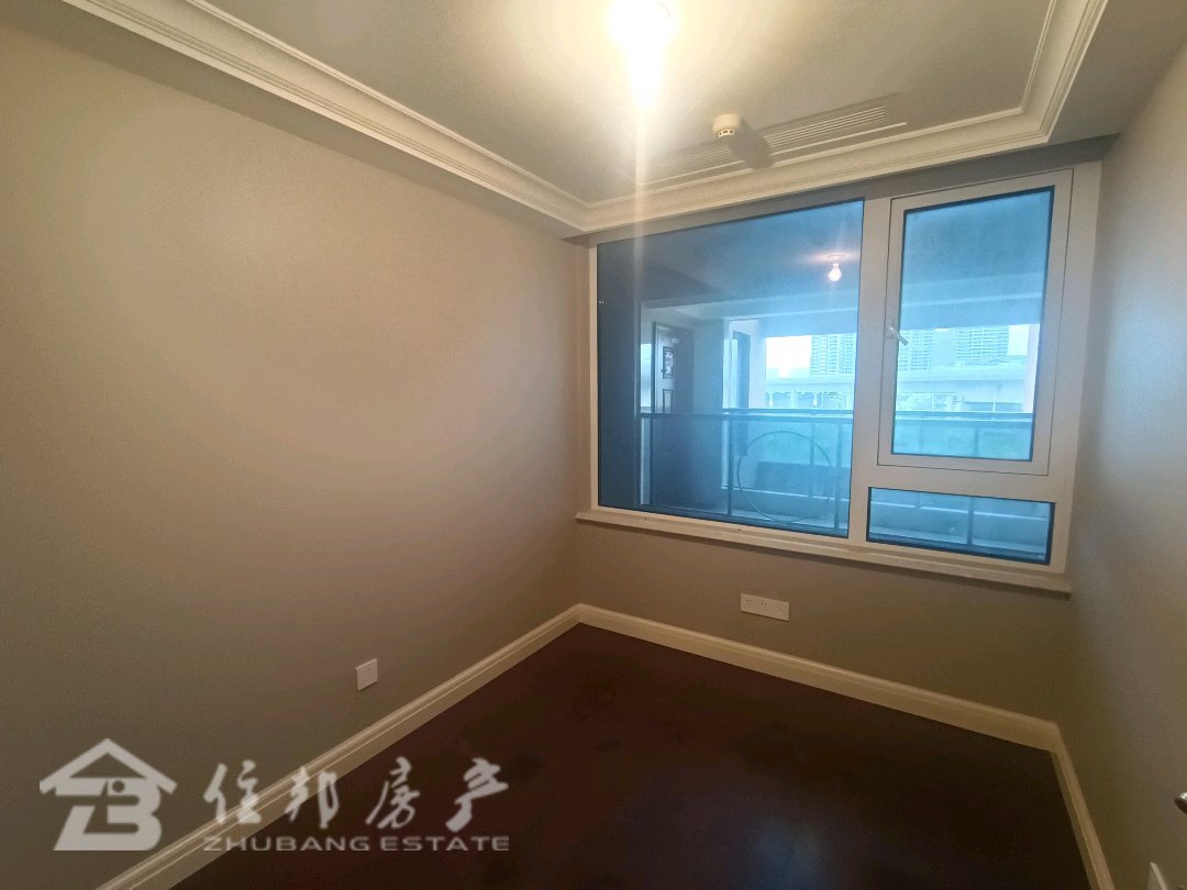 江南名府,江南名府南北超好的地段,住家舒适5