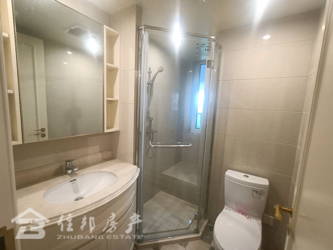 江南名府,江南名府南北超好的地段,住家舒适7