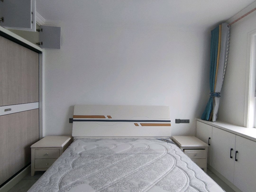 阳光馨苑A区,送!送!送!房东只拎衣服走,家电家具全部送!10