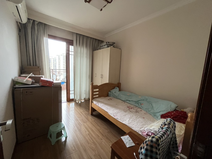 毕加索庄园,城中央二中旁,住家精装大3房2卫,送3个大阳台,拎包入住11