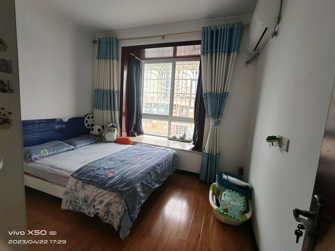 滨江华府,凯悦广场附近,跃层带花园,12