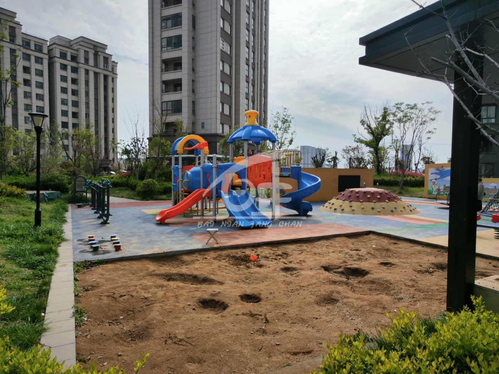 绿地璀璨天城,急售 绿地二期璀璨天城 毛坯三室 户型方正 高层采光视野好12