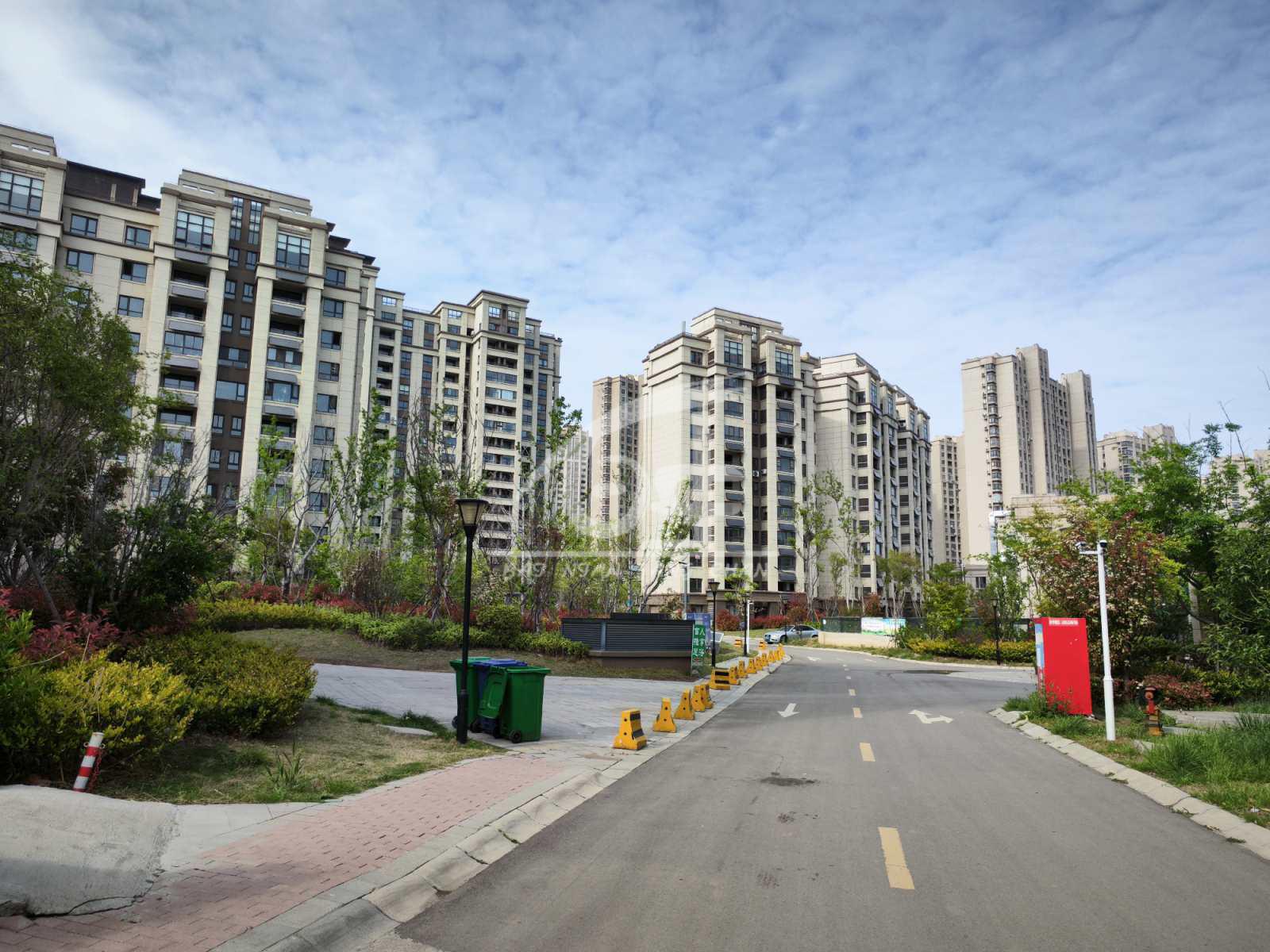 绿地璀璨天城,急售 绿地二期璀璨天城 毛坯三室 户型方正 高层采光视野好13