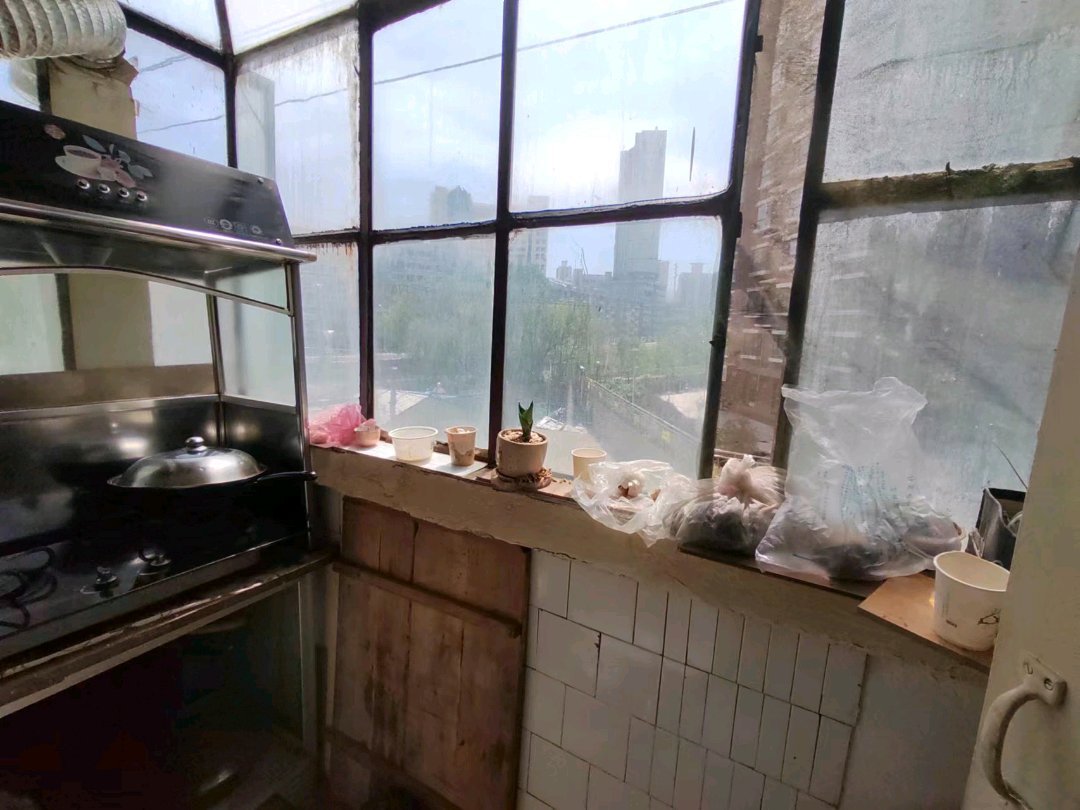 变压器厂家属院,变压器厂家属院41万元33㎡1室1厅1卫1阳台9