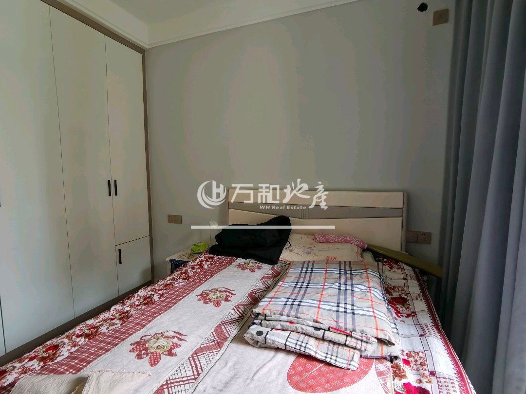 雍锦府,雍锦府电梯中装套三,低楼层,有证可按揭,看房方便4