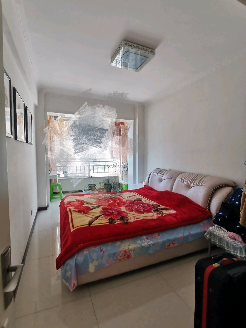 陶然居住宅小区,精装修,房子干净整洁,出行方便。3