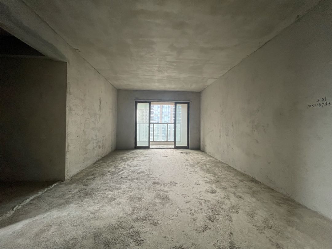 世贸城,昆明路,世贸城,毛坯带车位,新证1