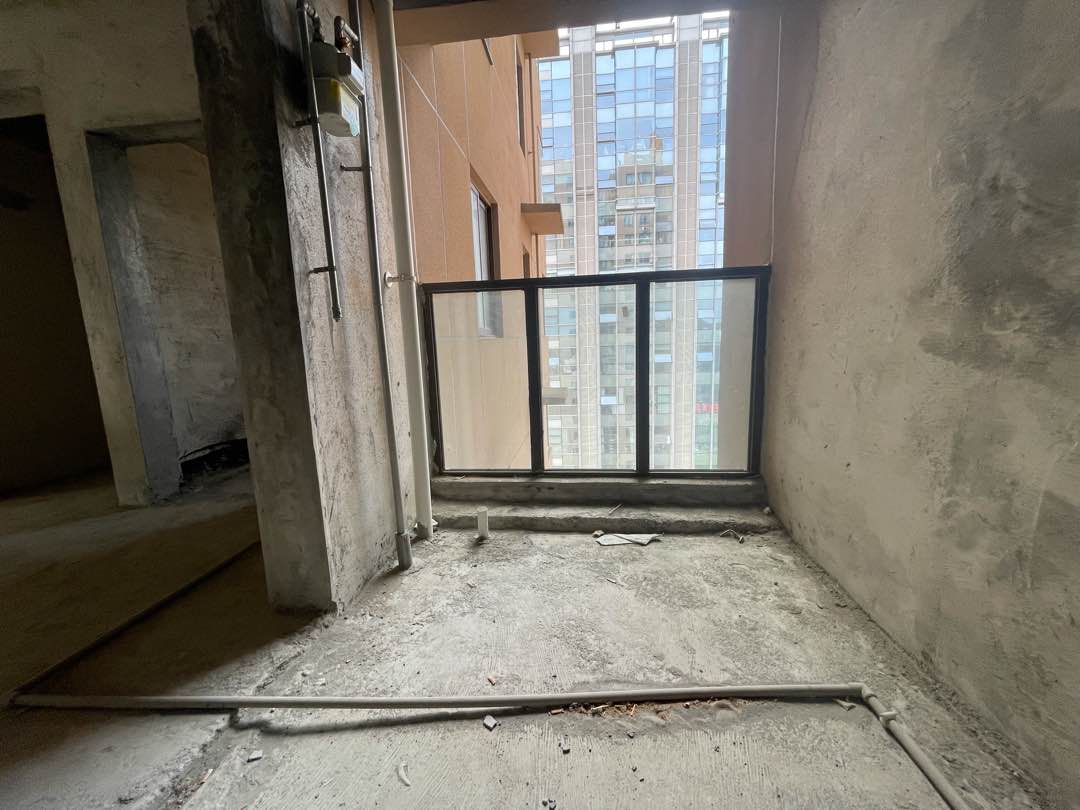 世贸城,昆明路,世贸城,毛坯带车位,新证6
