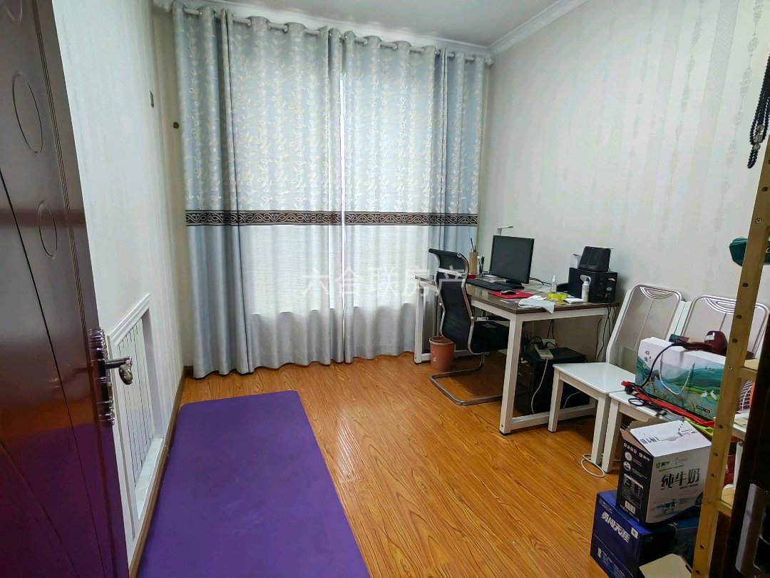 洋州明珠,洋州明珠电梯黄金楼层,精装修家具家电齐全,带柴房7