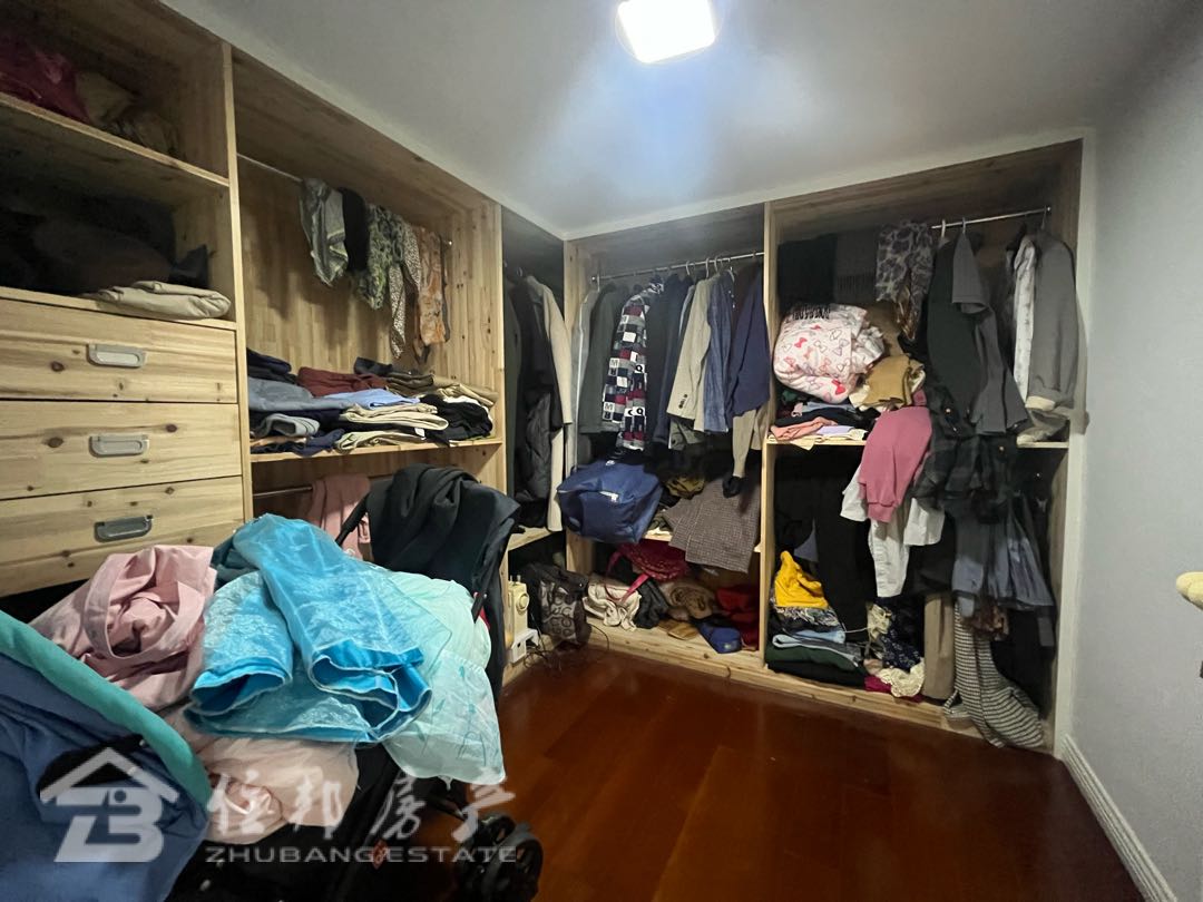 德信泊林春天,泊林春天 满2 5房三卫 自住装修 跃层 带60方大露台8