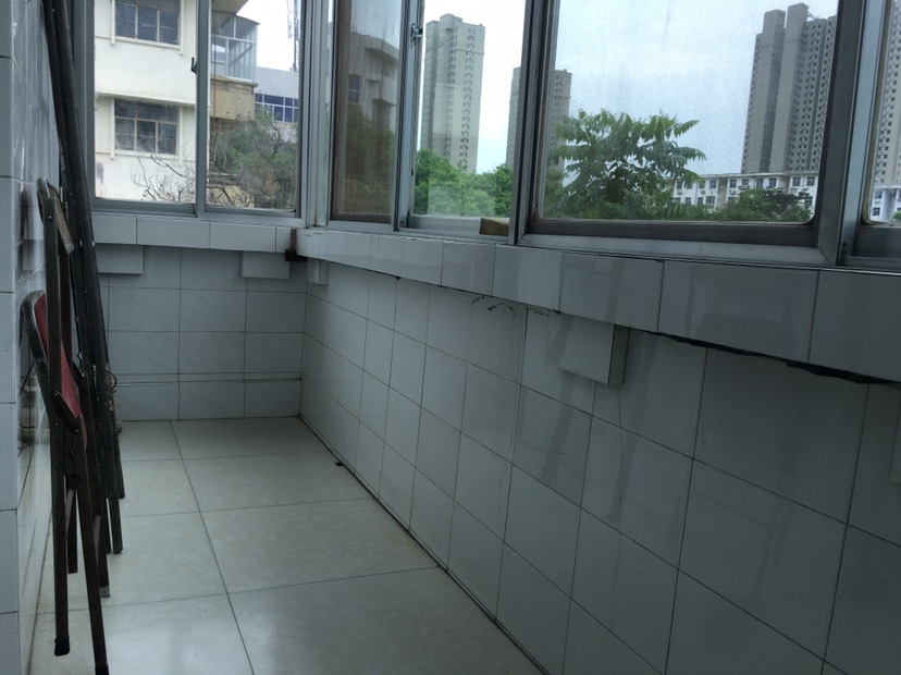 土产公司家属院,解放路,学校附近,地理位置佳,交通便利7