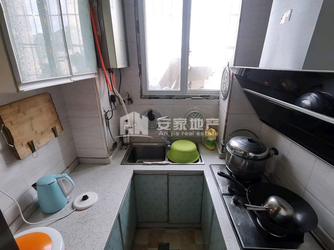 长富苑,回风中泉 旁电梯三房6