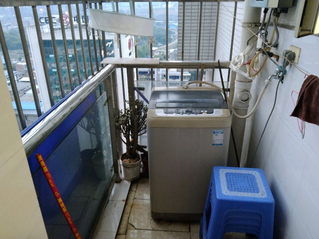 华富振兴大厦,振兴大厦两室两厅出售5