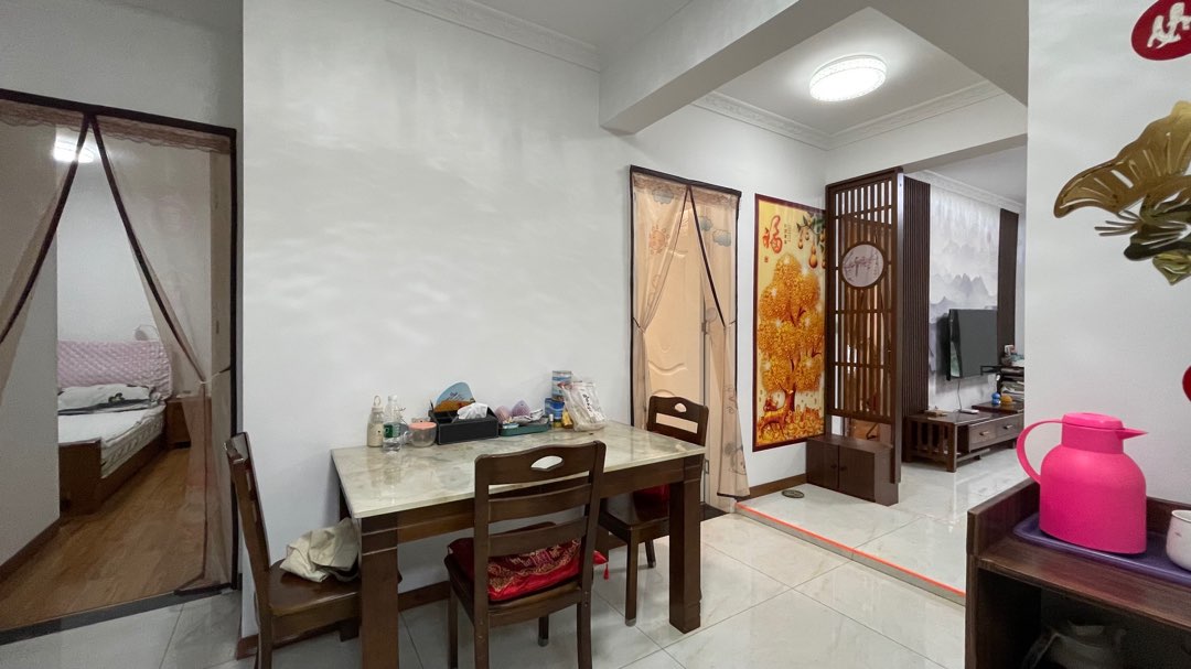 新城壹号,新城壹号 精装三房两卫 保养九成新 满二 诚心出售 预约看房9