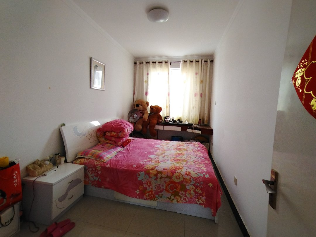 芙蓉苑东区,三室两厅一卫一厨,楼梯房7
