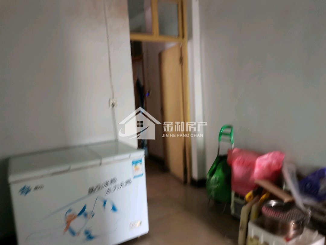 大桥路,采光好,旁边有恩施广场5