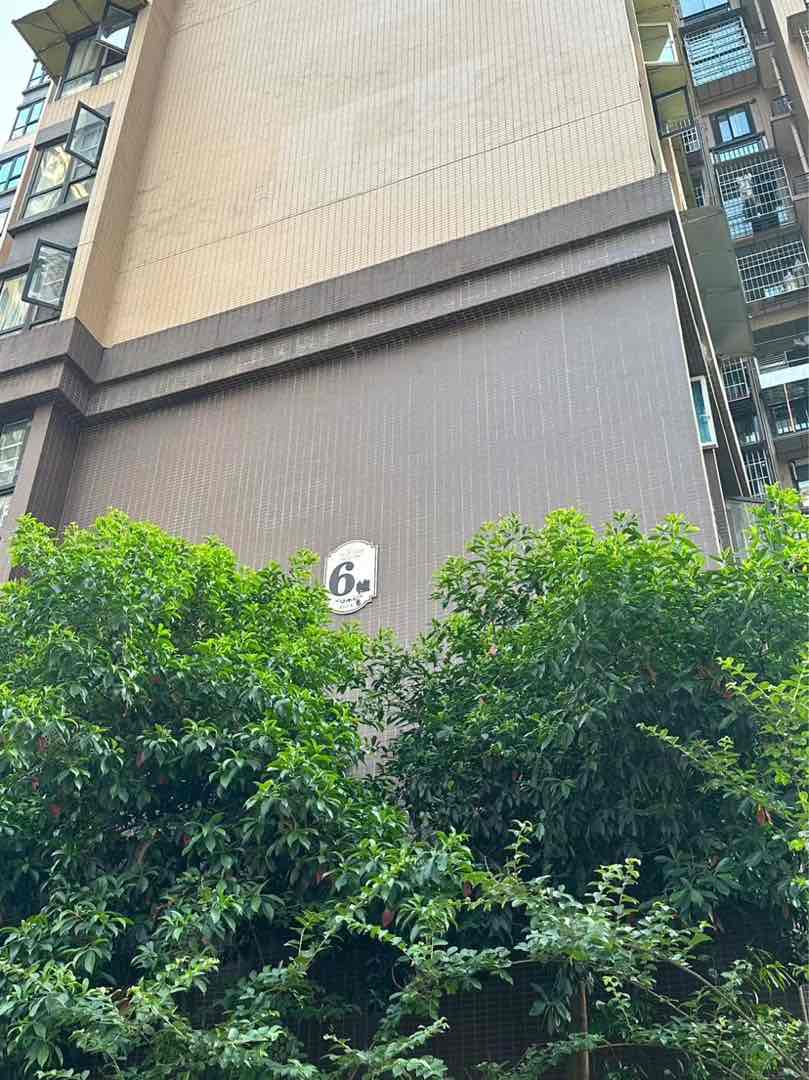 滨江锦绣花园,房东才装好,没住几个月,证没下4