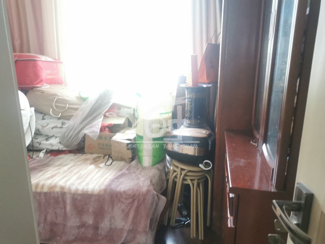 万润园,多层户型方正采光好3室配套全送储藏室10