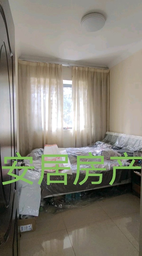泰阁小区,性价比超高的4室2厅2卫1阳台 阳光 视线 无忧!5