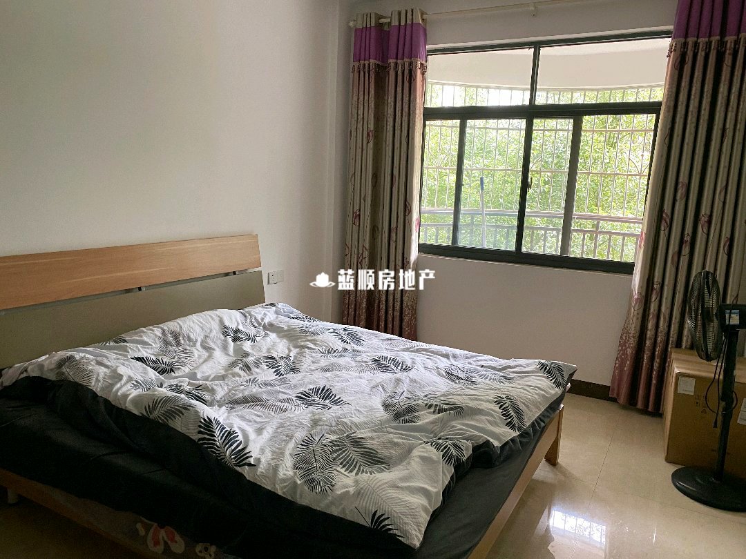 帝豪景园,【帝豪景园】5A景区旁山清水秀里,经典3室2厅,拎包入住!7