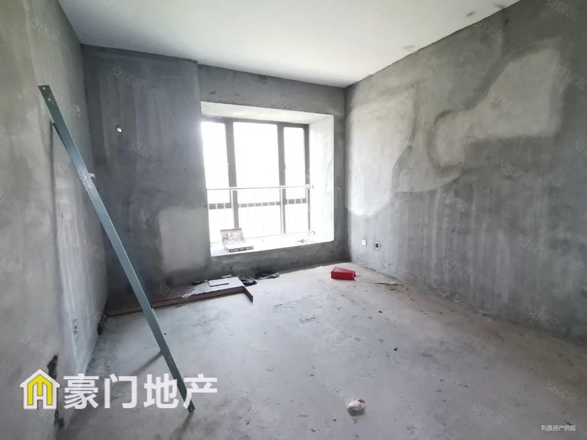 美伦阳光园,南岸美伦边套三彩,满三 126万 一口价6