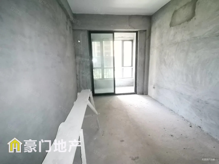 美伦阳光园,南岸美伦边套三彩,满三 126万 一口价7