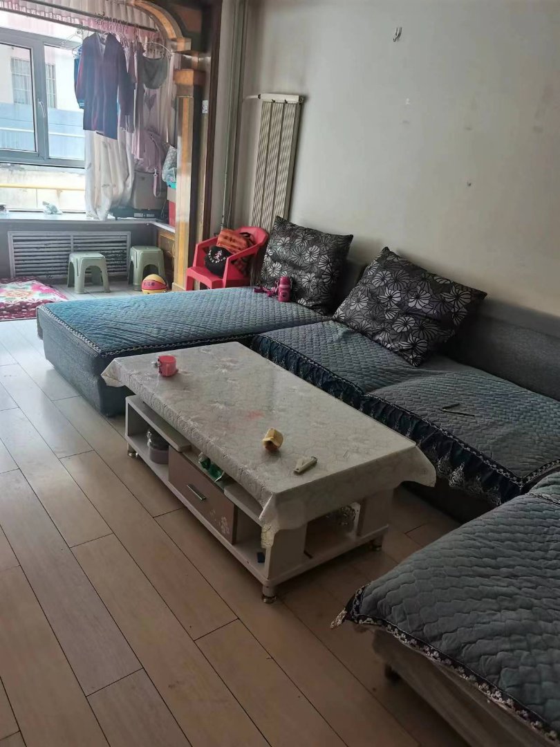 老公安局家属院,老公安居2楼93平三室两厅一卫可分期可贷款1