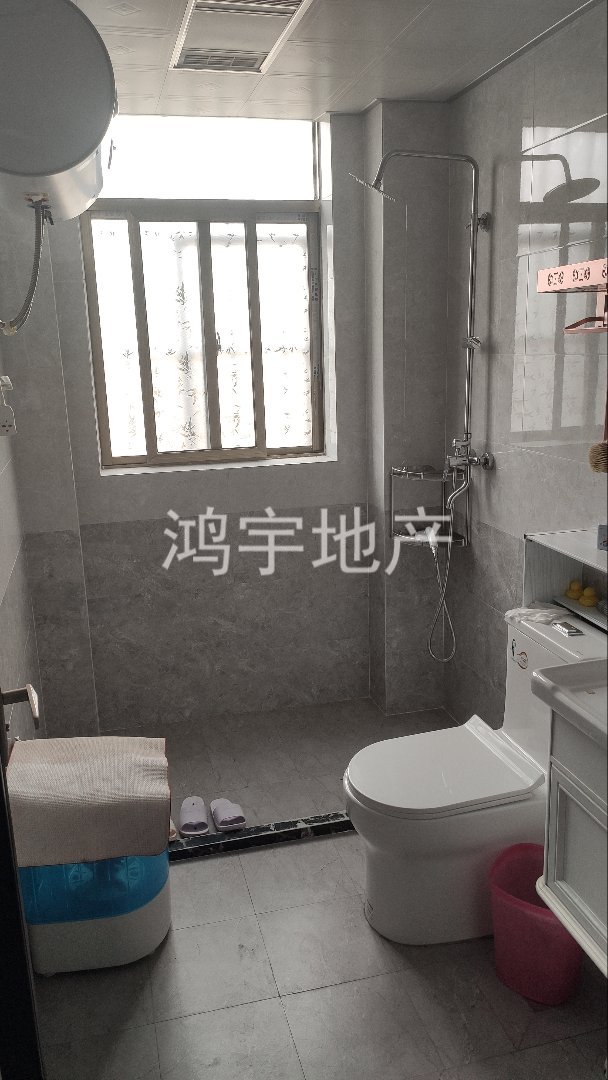 方坤锦绣国际,锦绣国际高端小区。户型方正
采光好。5