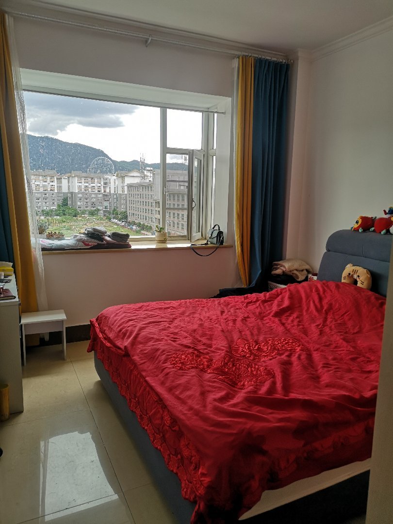 和合苑小区,和合苑小区一梯两户,证11月满两年,可以满两年过户5