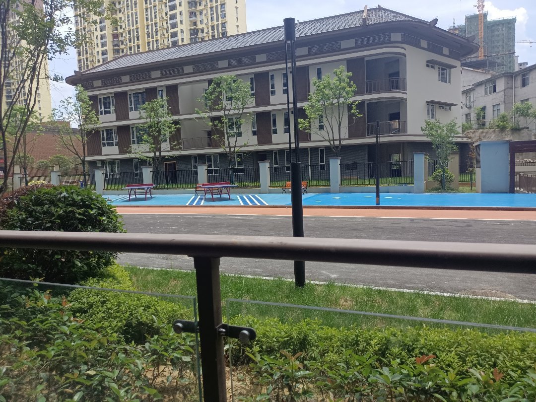 武建中港城,送车位。合适做生意。3