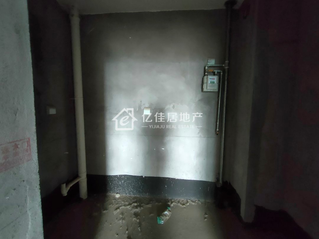 万汇城,万汇城位置好,好楼层,送储藏室,好楼层价格美丽!7
