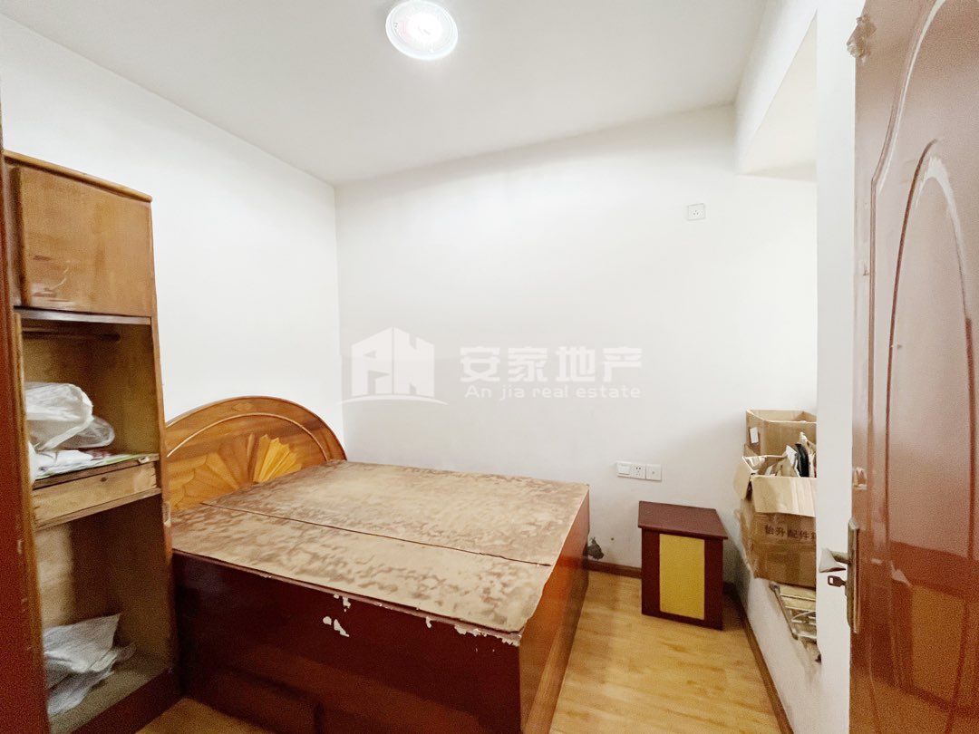 六中尚城,六中旁边电梯房 家具家电齐全3