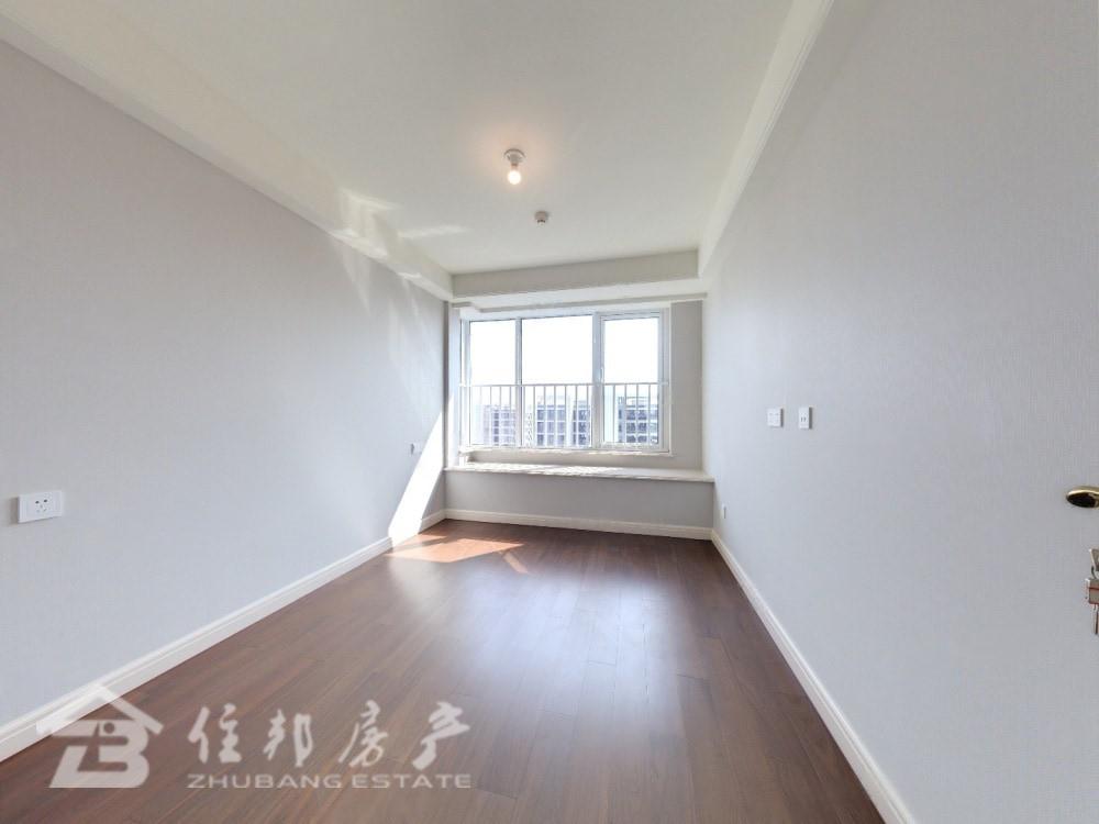 庆丰拥涛府,豪华装修3室2厅2卫1阳台,拎包入住,采光空气都很好!2
