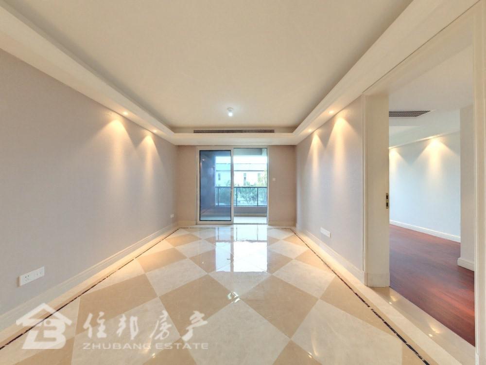宁东拥潮府,交通便利!占据重要的位置!3室2厅2卫1阳台急售8
