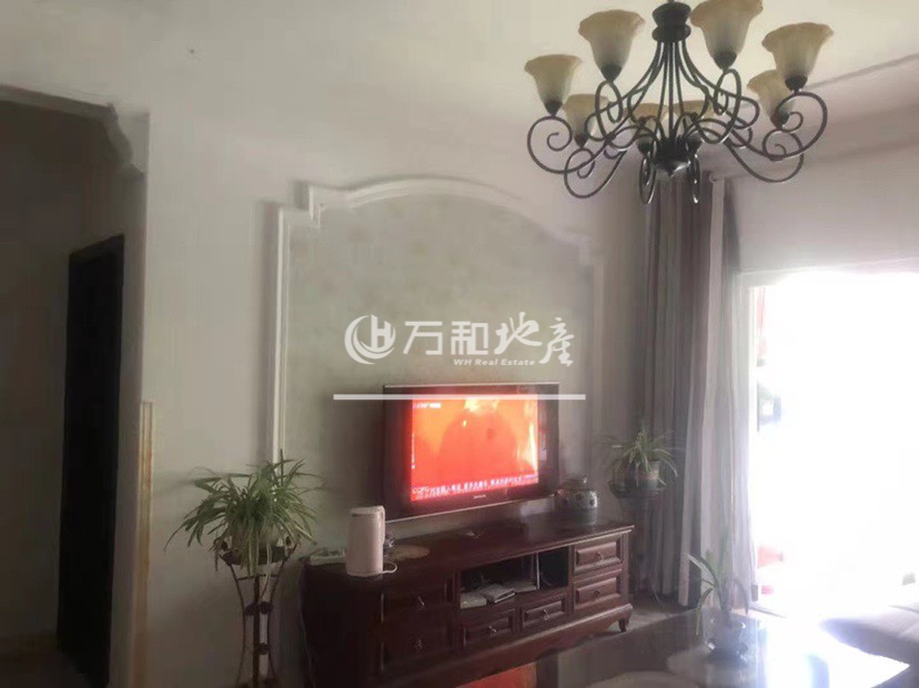 物华南苑B区,南门低楼层套二,价格好谈诚心出售1