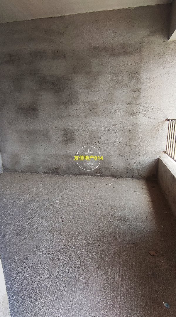 紫瑞苑,12118出售紫瑞苑三室,户型方正,采光视野好,首付2万7