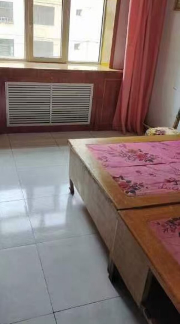 老公安局家属院,老公安居2楼93平三室两厅一卫可分期可贷款2