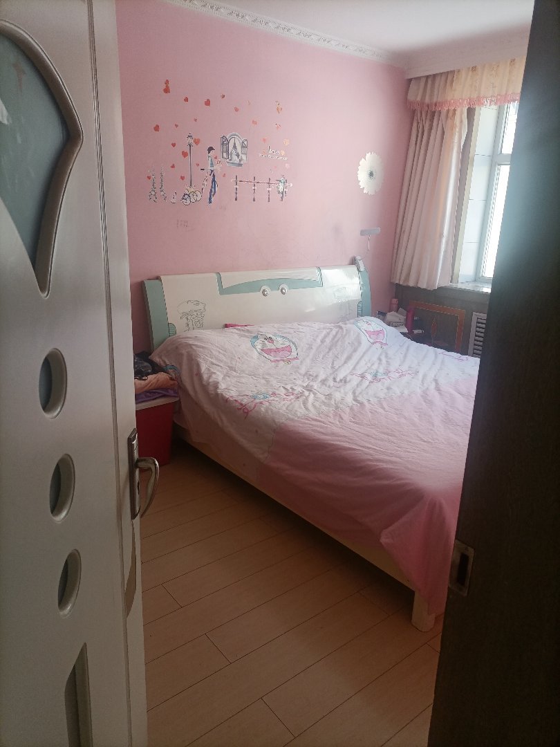 老公安局家属院,老公安居2楼93平三室两厅一卫可分期可贷款4