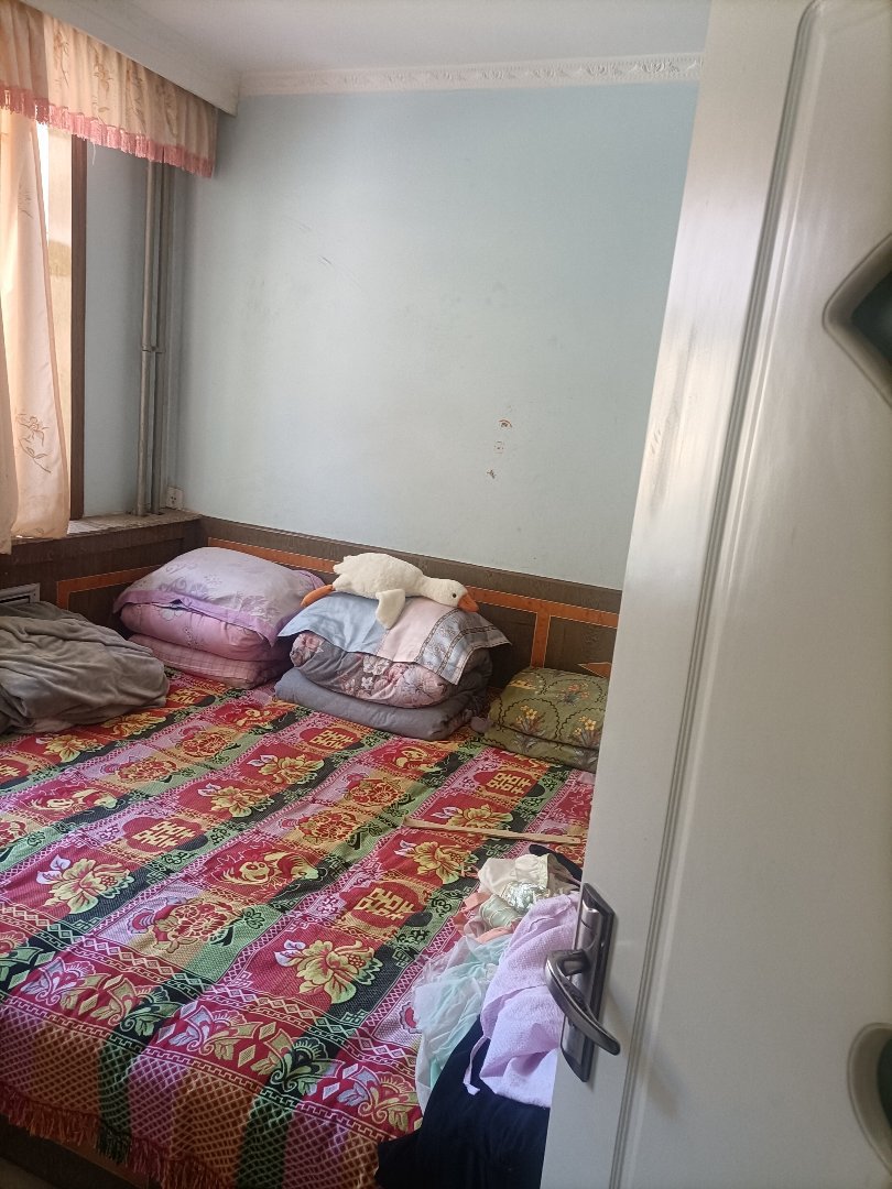 老公安局家属院,老公安居2楼93平三室两厅一卫可分期可贷款5